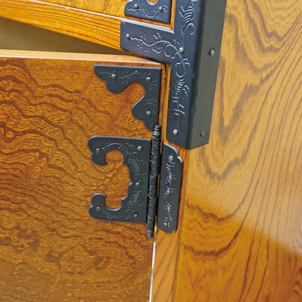 Vine Hinge Decoration