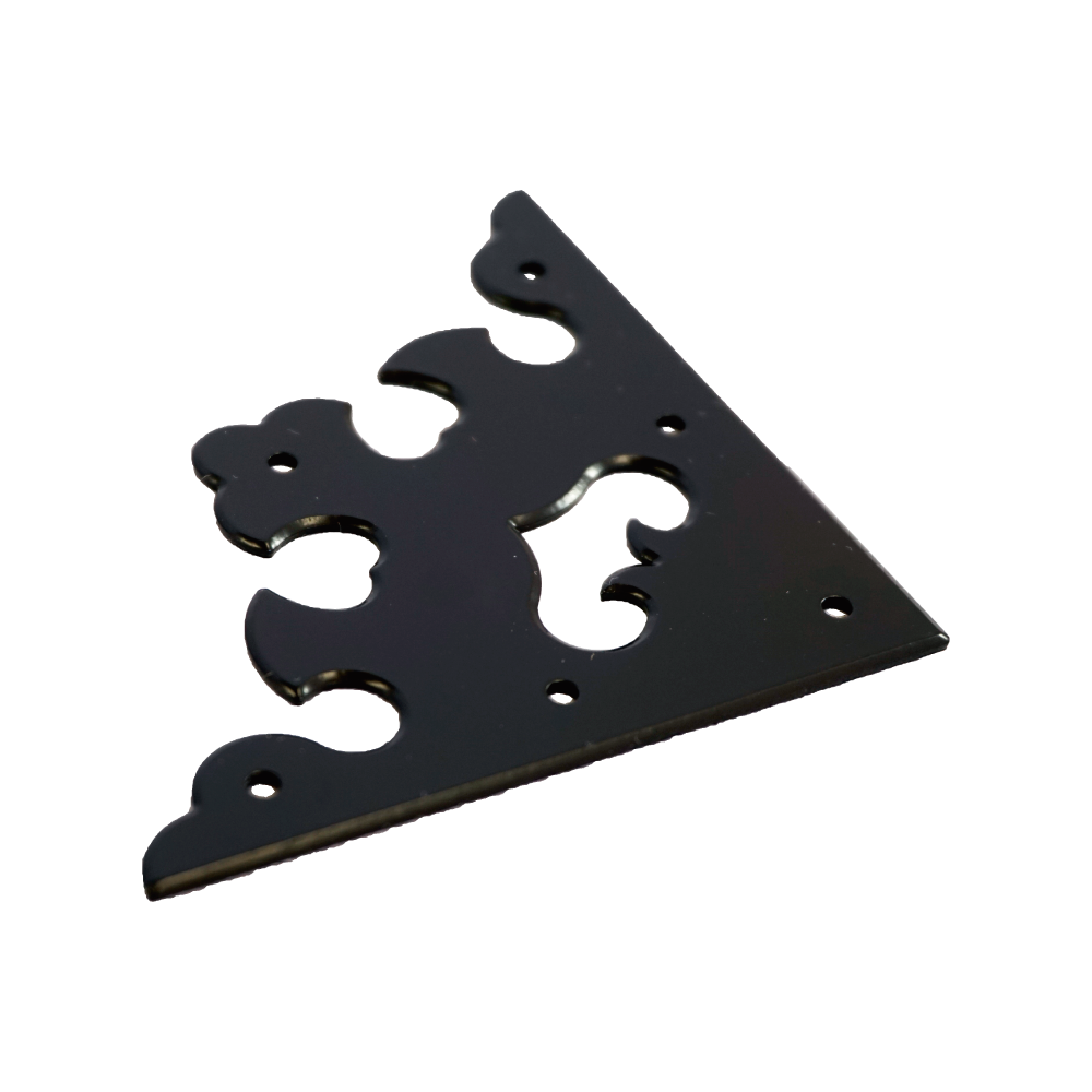Proud Triangular Plate