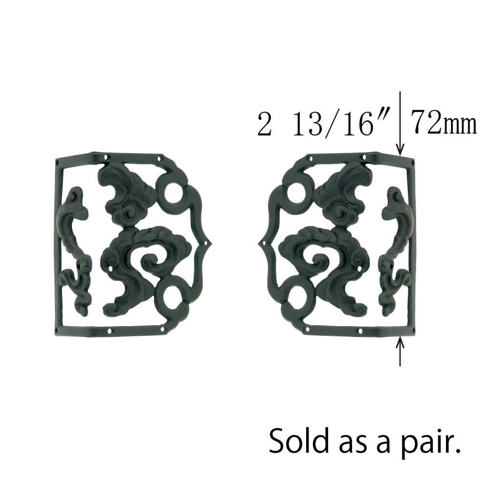 Dragon Corner Plates in Pair