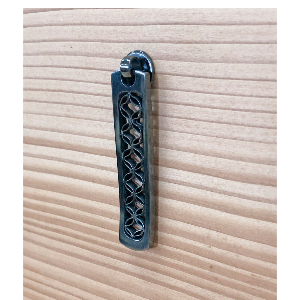 Laced Flower Drop Pull   |  Height  1 11/16" ( 43mm ) - 2 1/4" ( 58mm )